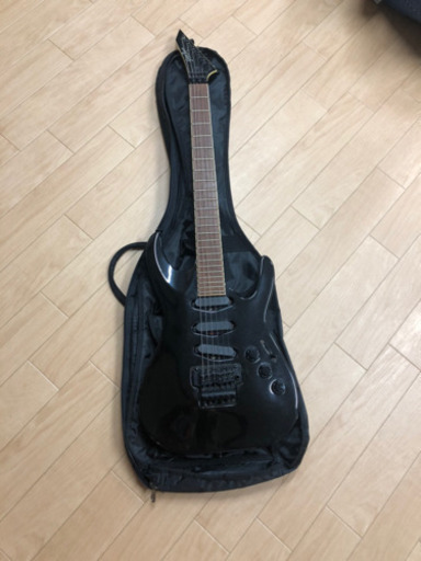 ブラックのエレキギター