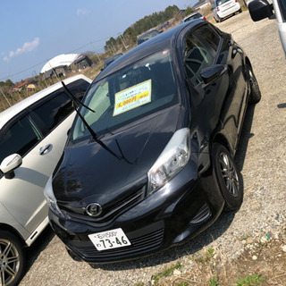 ローン毎月5000円から支払い出来ます！トヨタヴィッツの画像