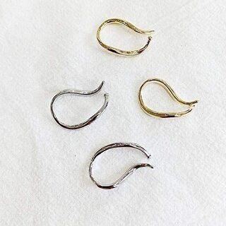 【新品】【選べる2カラー】イヤーカフ シンプル 痛くない 調整できる ノンホール の画像