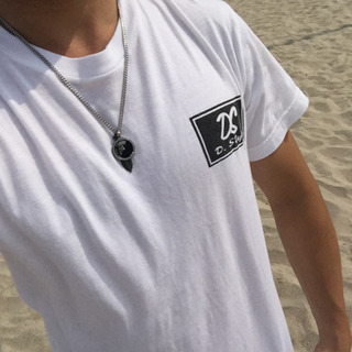 【新品未使用】 D.StyleワンポイントホワイトTシャツの画像