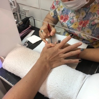 ネイリストを募集の画像
