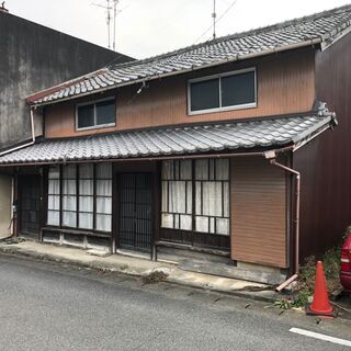 4900円〜【岐阜海津、格安シェア倉庫】バイク、衣料や本から工具までだいたいなんでも応相談。の画像