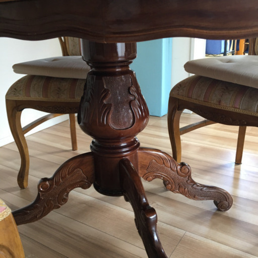 イタリア製　ダイニングテーブル