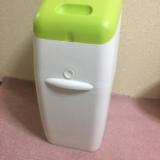 アップリカ オムツ消臭ボックス 美品 引き取りのみの画像