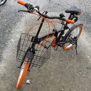 折り畳み自転車　２０インチ　フレームはスチール　ほぼ新車。