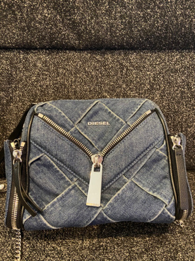 ディーゼル　チェーンショルダーバッグ