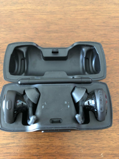 取引決定しました。BOSE イヤホン