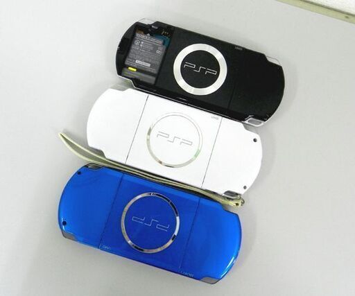 PSP 本体3台セット PSP-2000 PSP-3000×2台 ソフト2点 ☆ PayPay(ペイペイ)決済可能 ☆ 札幌市 北区 