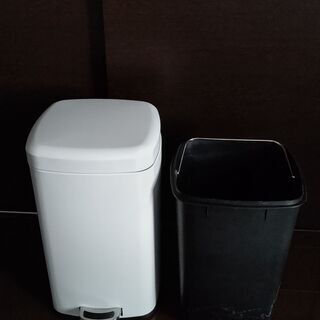 ペダル付きペール缶を譲ります。の画像