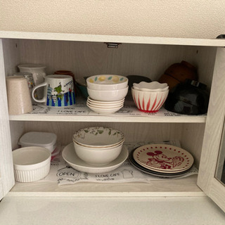 決まりましたミニ食器棚　