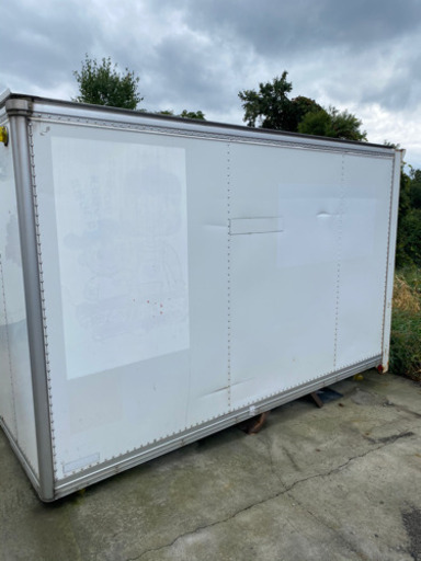 ４t2tコンテナ　物置　ガレージ