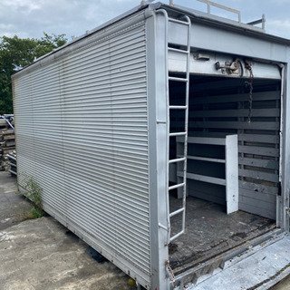 ４t2tコンテナ　物置　ガレージ　の画像