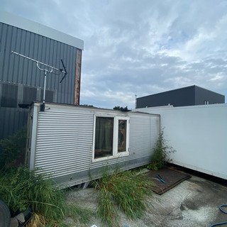 ４t2tコンテナ　物置　ガレージ　の画像