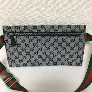 GUCCI ボディーバッグ