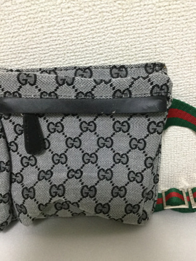 GUCCI ボディーバッグ
