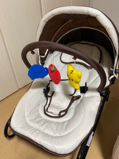 ベビー用品　バウンサー　西松屋