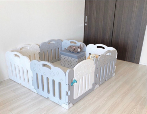 新品同様　ベビーサークル 　扉＆ジョイント付き　8枚 セッCaraz製 カラズ (グレー＆ホワイト)　直接引取歓迎