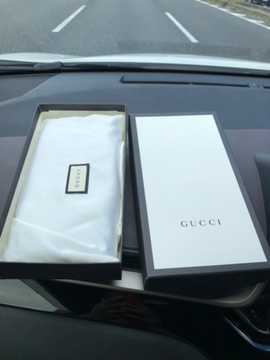 GUCCI 財布　グッチ シグネチャー レザー ジップアラウンドウォレット