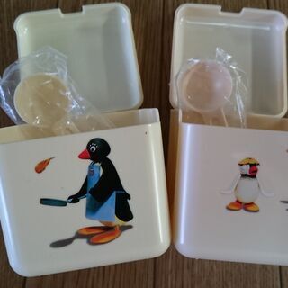 【値下げ】ピングー スプーン付 調味料入れ２個セット☆ak0058