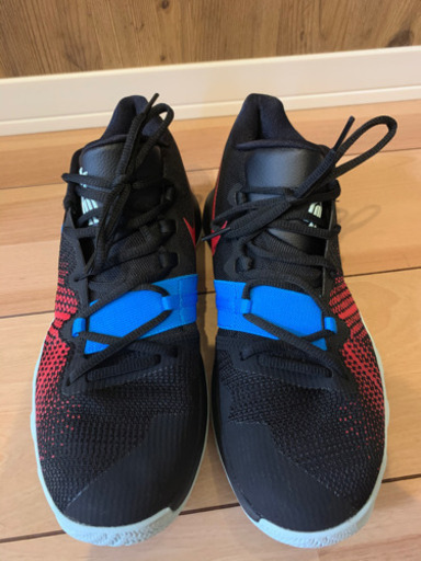 バッシュ（NIKE）