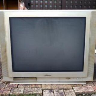 ビクターTV無料、リモコン有り　電源入ります!