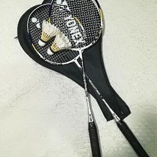 バドミントンラケット&シャトル　セット　YONEX
