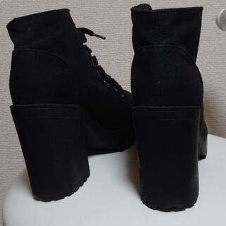 （美品）H&Mレディースショートブーツ23センチの画像
