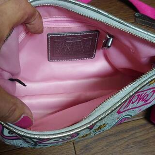 COACHレディースショルダーバッグの画像