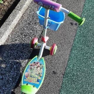 お取引中！　値下げしました！トイ・ストーリー　キックボード　三輪
