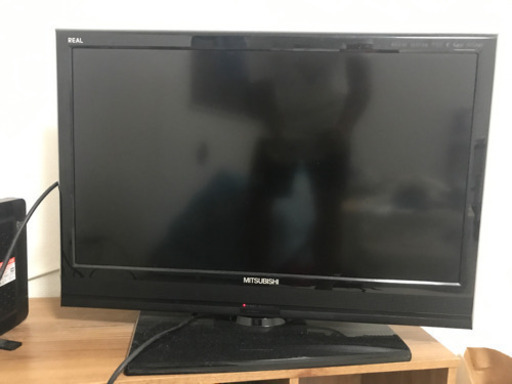 液晶テレビ　32インチ　2011年製