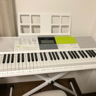 Casio 光ナビゲーション電子キーボード　LK-511
