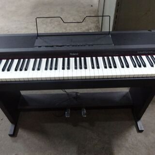 ローランド 電子ピアノ HP-600 脚付き 訳あり