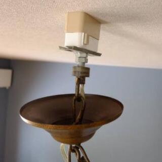 アンティーク調シャンデリア6灯の画像