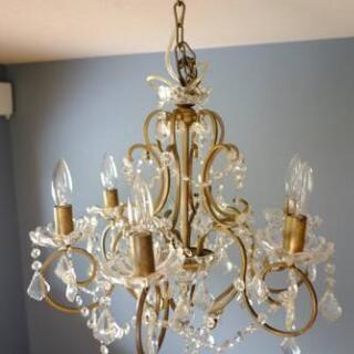 アンティーク調シャンデリア6灯の画像