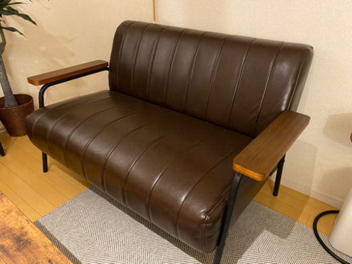 2人用ヴィンテージソファ ニトリ ステイン 合皮