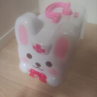 メルちゃん  うさぎさん きゅうきゅうしゃ