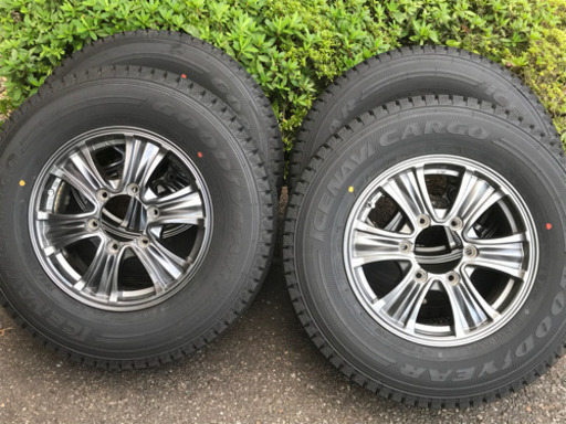 スタッドレス 195/80/R15 製造2019年　美品　走行少ない　ハイエース　キャラバン　6穴　アルミホイール バリ山 グッドイヤー