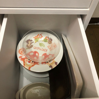 売り切れ☆食器棚 ホワイトコンセント付き✩.*˚の画像