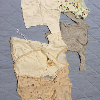 赤ちゃん用肌着 服50〜70 靴下譲りますの画像