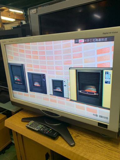 SHARP 32インチ　液晶テレビ　2010年製　中古