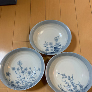 お皿の画像