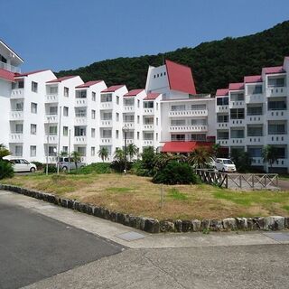 【西牟婁郡すさみ町周参見】　分譲リゾートマンション　温泉・プール・ゲストルームがあります - 不動産