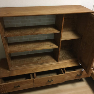 アンティーク☆チェスト　リビングに！の画像