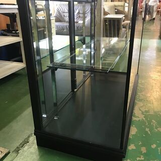 木製ショーケースの画像