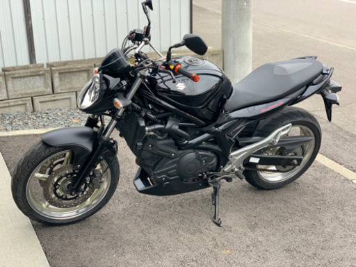 【売れました】SUZUKI ｽｽﾞｷ ｸﾞﾗﾃﾞｨｳｽ400 Vﾂｲﾝ  車検有　画像更新!ｶｽﾀﾑしてます（検）SV400 SV600