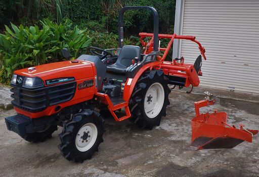 鹿児島発　クボタ　20馬力トラクターGB200　パワステ　モンローオート　倍速ターン　逆転PTO　培土器付き