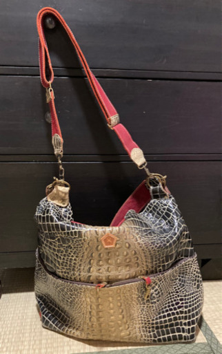 アインソフのショルダーバッグ