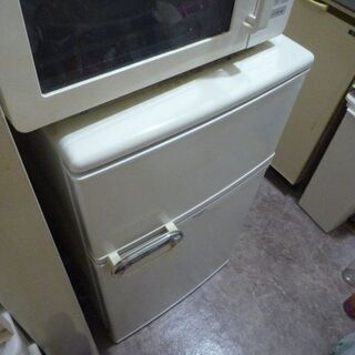 一人暮らし用　小型2ドア冷蔵庫　2万円ぐらいの品の画像