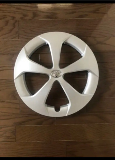 2012年プリウス  ホイールキャップ 15インチ 4個