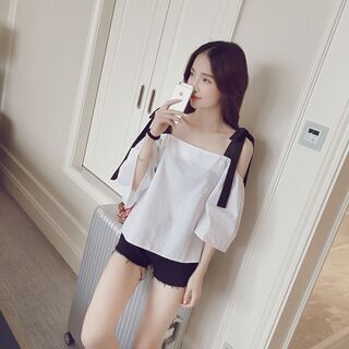 【新品】【選べるサイズ】レディース フレアスリーブ オフショルダ...